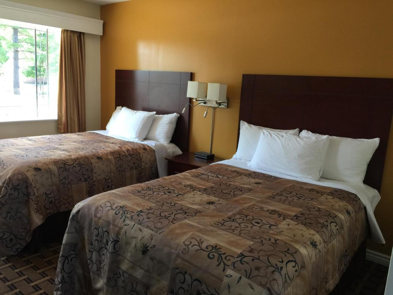 Tweed Park Place Motel & Suites المظهر الخارجي الصورة