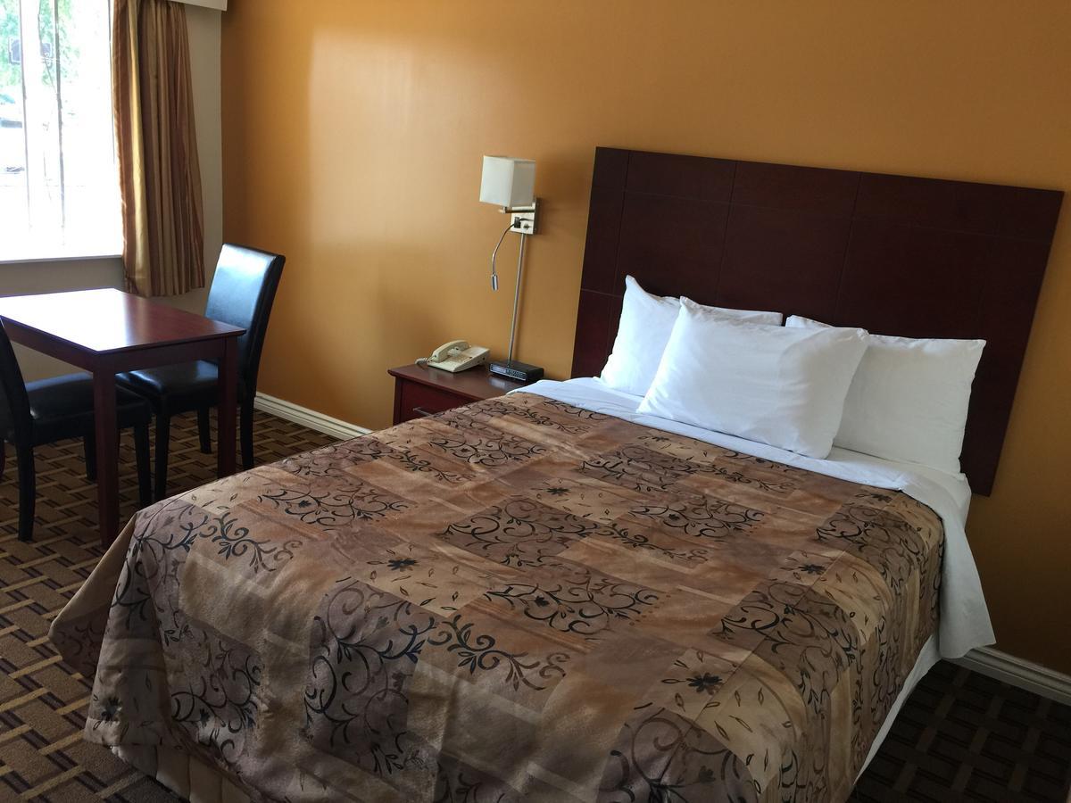 Tweed Park Place Motel & Suites المظهر الخارجي الصورة